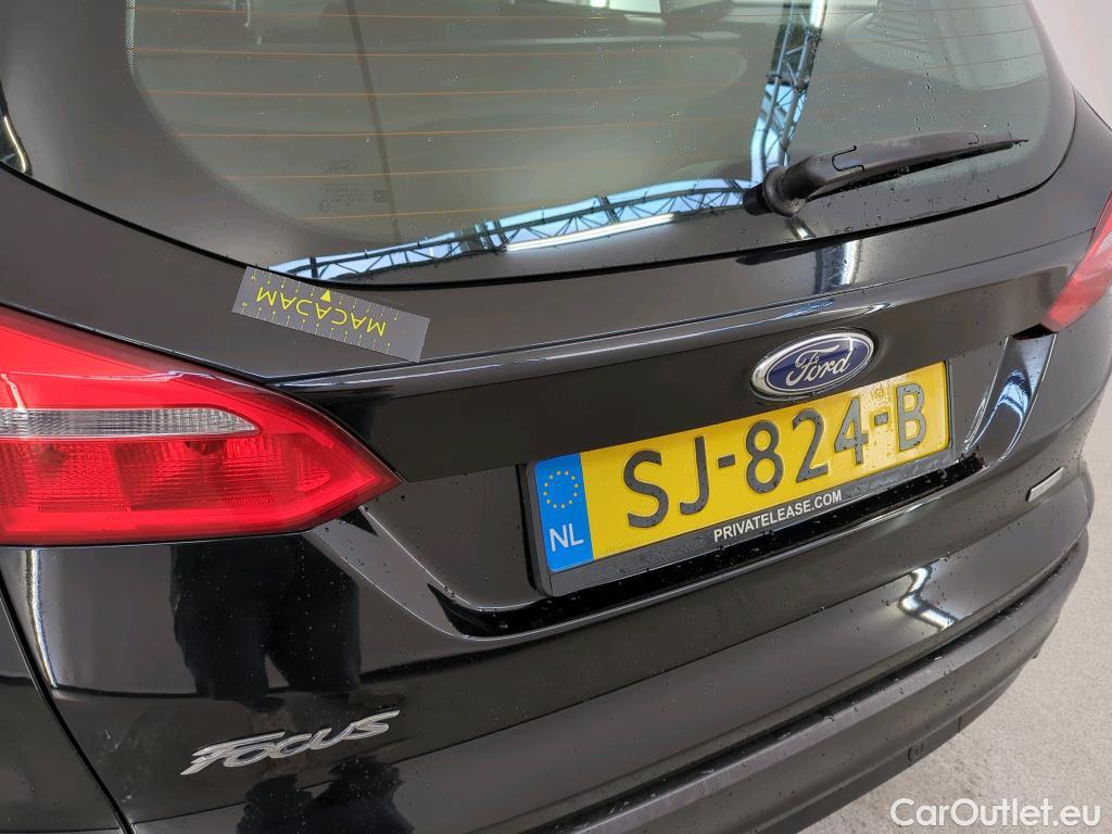 Ford  Focus Ford  1.0 EcoBoost Lease Edition 100 pk Wagon 5d #36