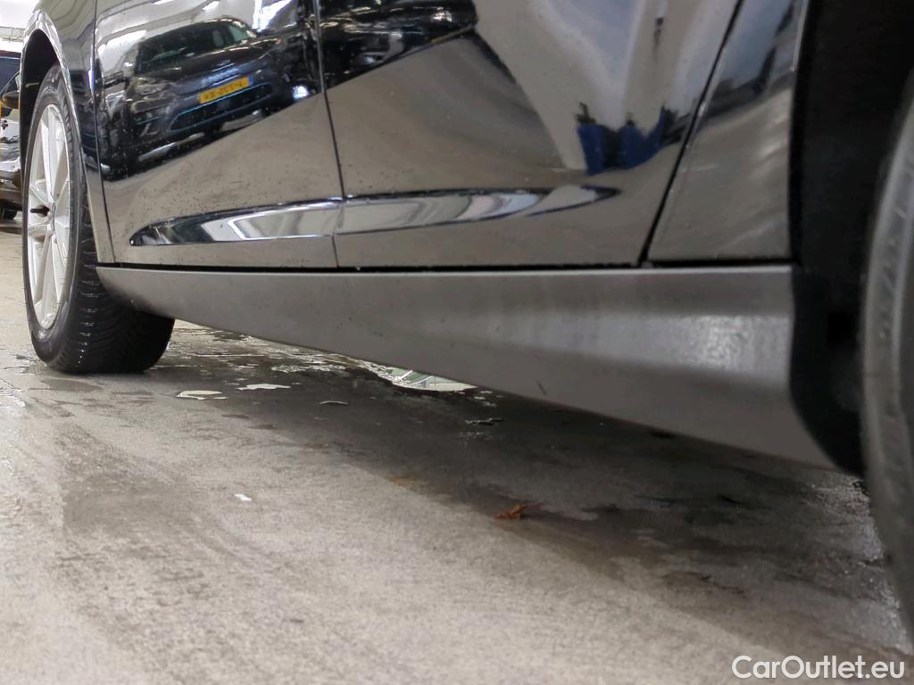 Ford  Focus Ford  1.0 EcoBoost Lease Edition 100 pk Wagon 5d #21