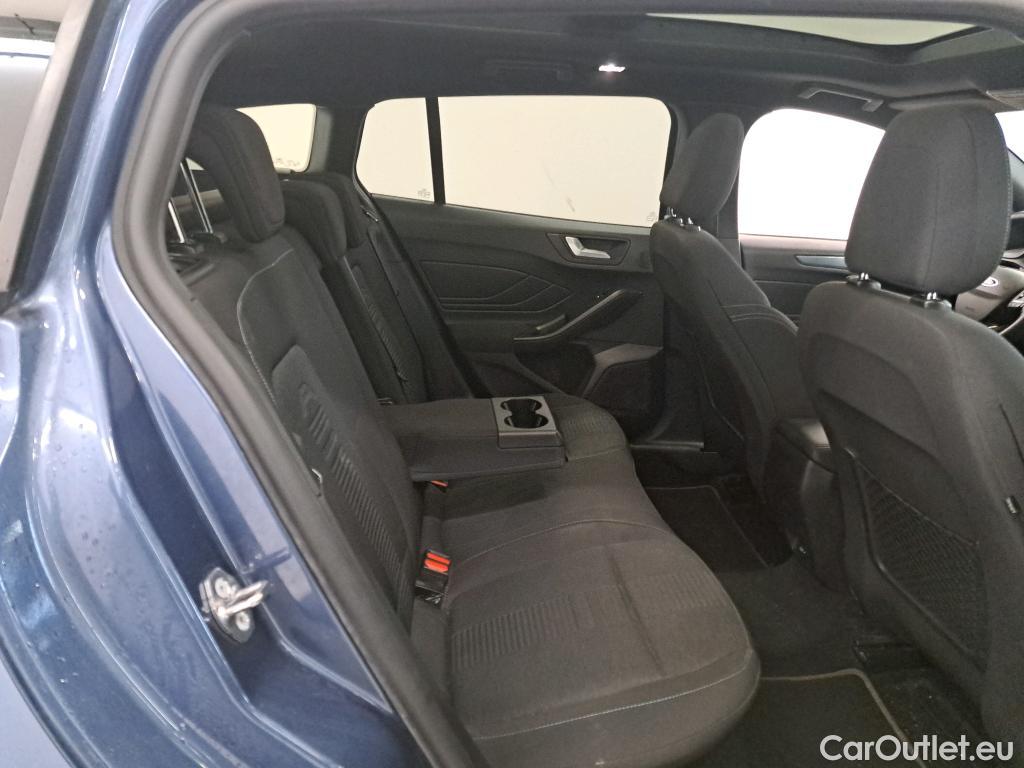 Ford  Focus Ford  1.0 EcoBo Hybr 155pk Active X Bus Wagon 5d #16