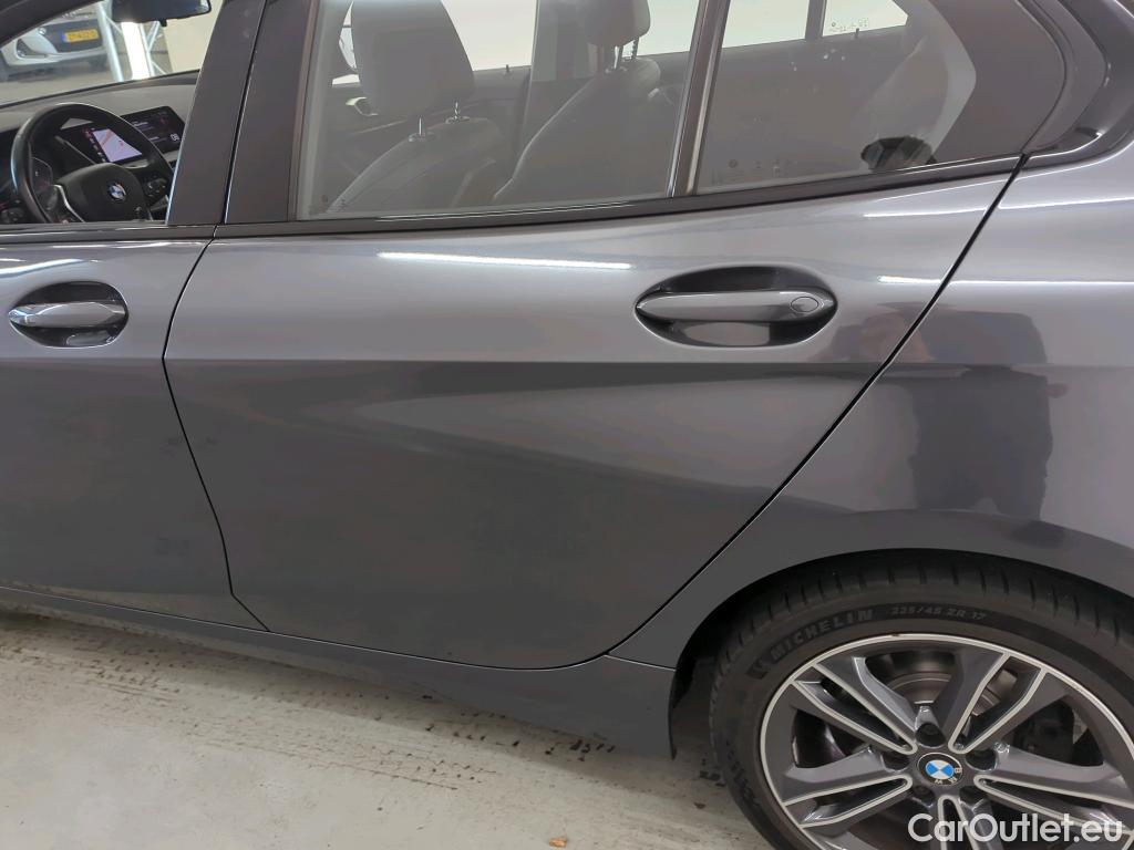 Bmw  Serie 1 BMW 1 18iA 5d Corporate Executive Sport #10