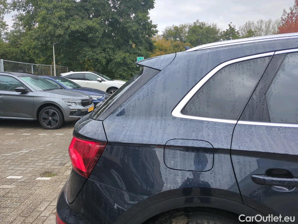 Audi  Q5 Audi  55 TFSI e quattro S tronic Competition 5d #34