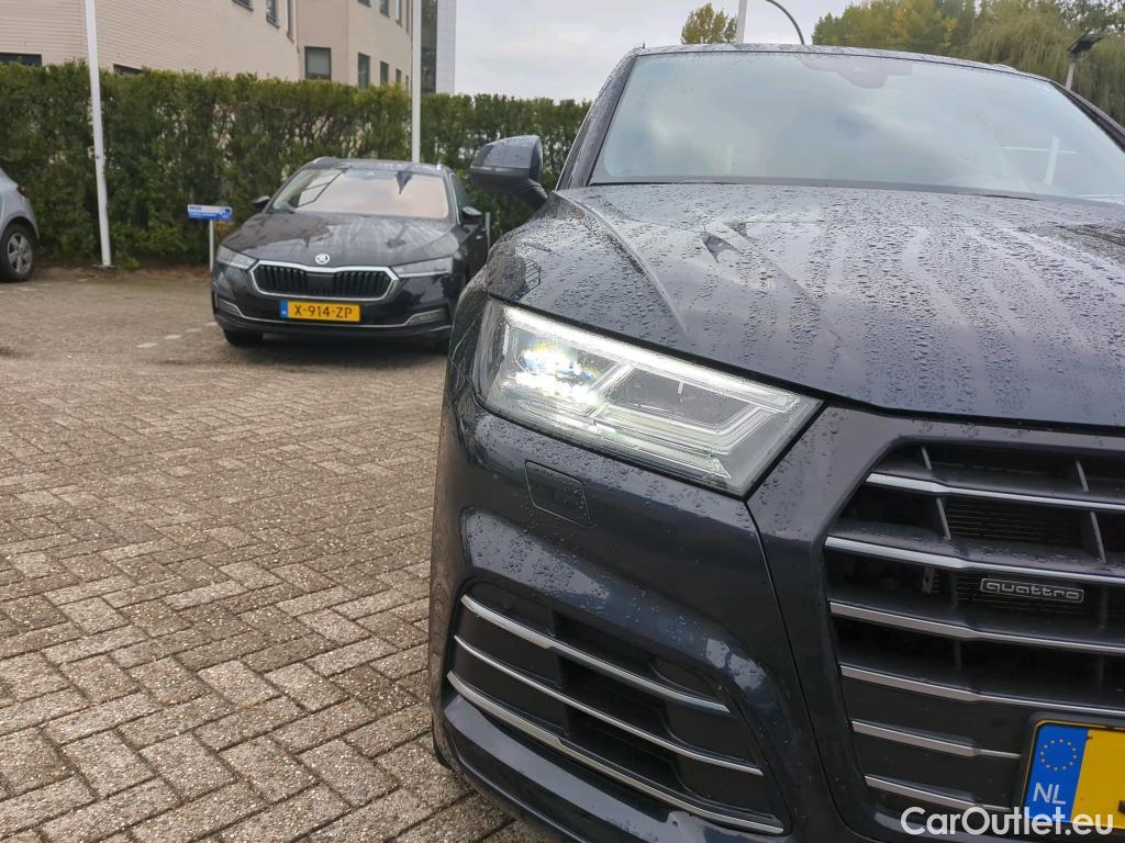Audi  Q5 Audi  55 TFSI e quattro S tronic Competition 5d #37