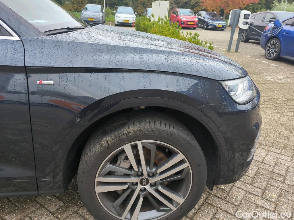 Audi  Q5 Audi  55 TFSI e quattro S tronic Competition 5d #48