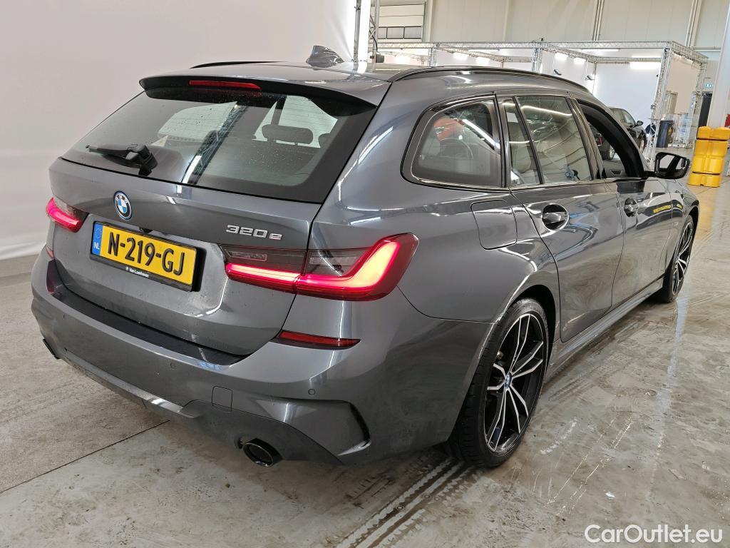 Bmw  Serie 3 BMW 3 Serie Touring 320e Business Edition Plus 5d + M-Sport + Shadowline #2