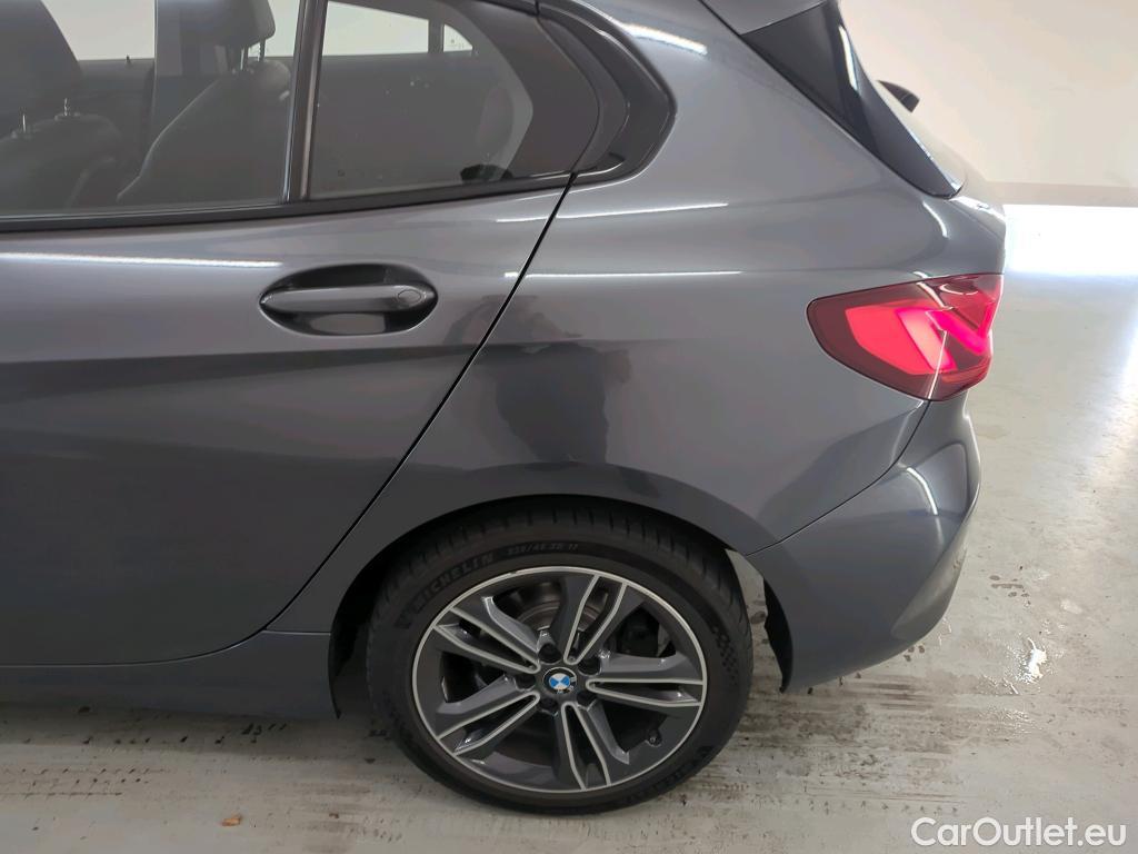 Bmw  Serie 1 BMW 1 18iA 5d Corporate Executive Sport #27