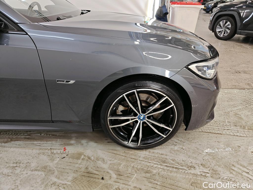 Bmw  Serie 3 BMW 3 Serie Touring 320e Business Edition Plus 5d + M-Sport + Shadowline #31