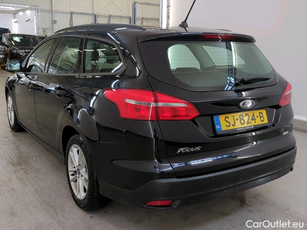 Ford  Focus Ford  1.0 EcoBoost Lease Edition 100 pk Wagon 5d #17