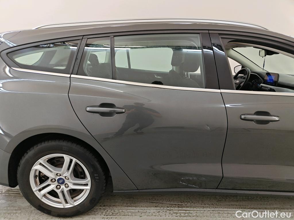 Ford  Focus Ford  1.0 EcoBo 100pk Trend Edition Bus Wagon 5d #17