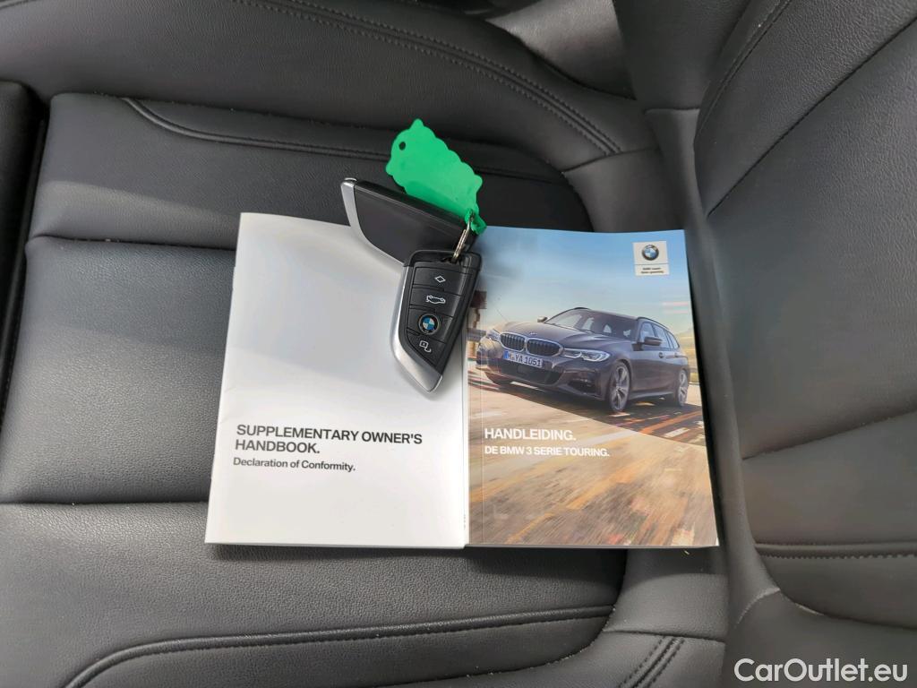 Bmw  Serie 3 BMW 3 Serie Touring 320iA Sport Line #4