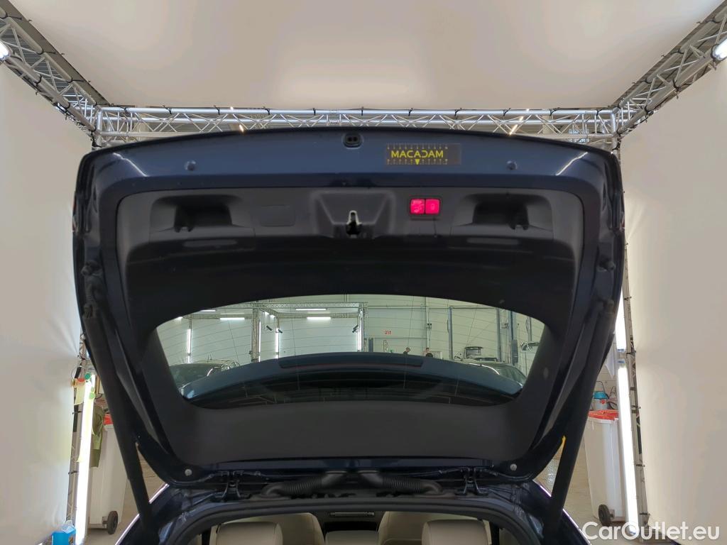 Mercedes  CLA-Klasse Mercedes-Benz CLA Shooting Brake CLA 180 DCT Bus. Solution Luxury 5d #40