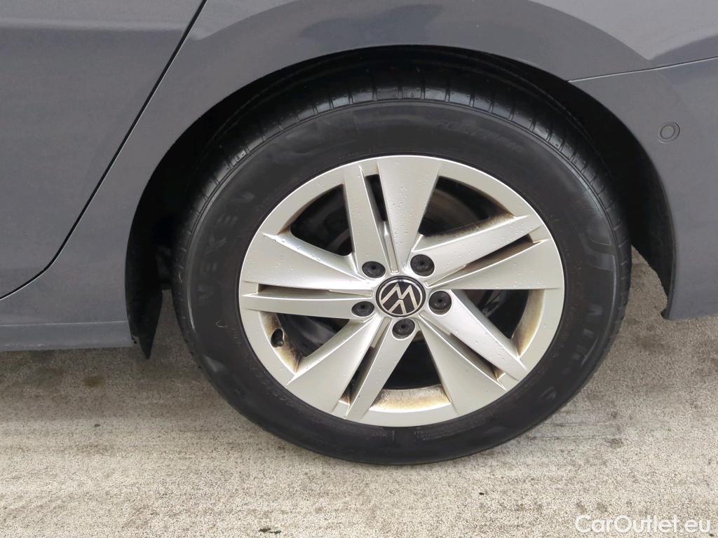 Volkswagen  Golf  Volkswagen Variant 2.0 TDI 85kW DSG Life Business 5d #24