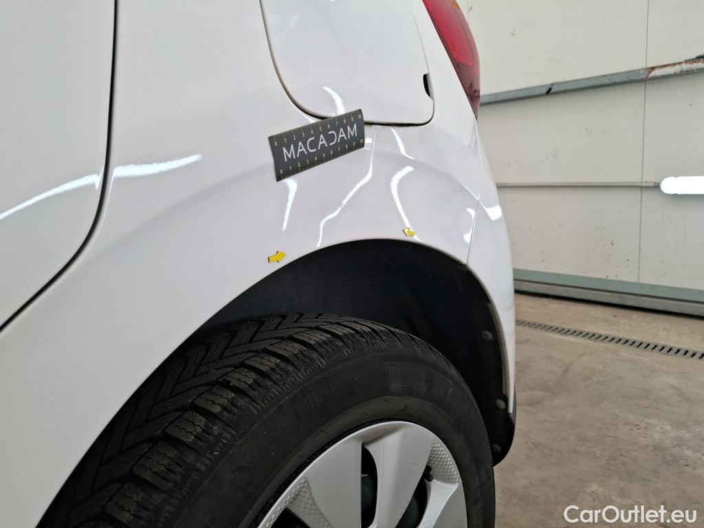 Citroen  C3  Feel Business 1.2 PureTech 80CV BVM5 E6d #2