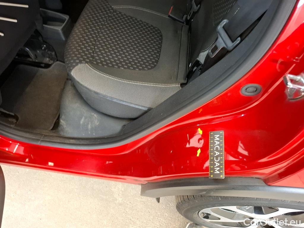  Renault  Captur RENAULT  / 2017 / 5P / Crossover Intens TCe 150 FAP #25