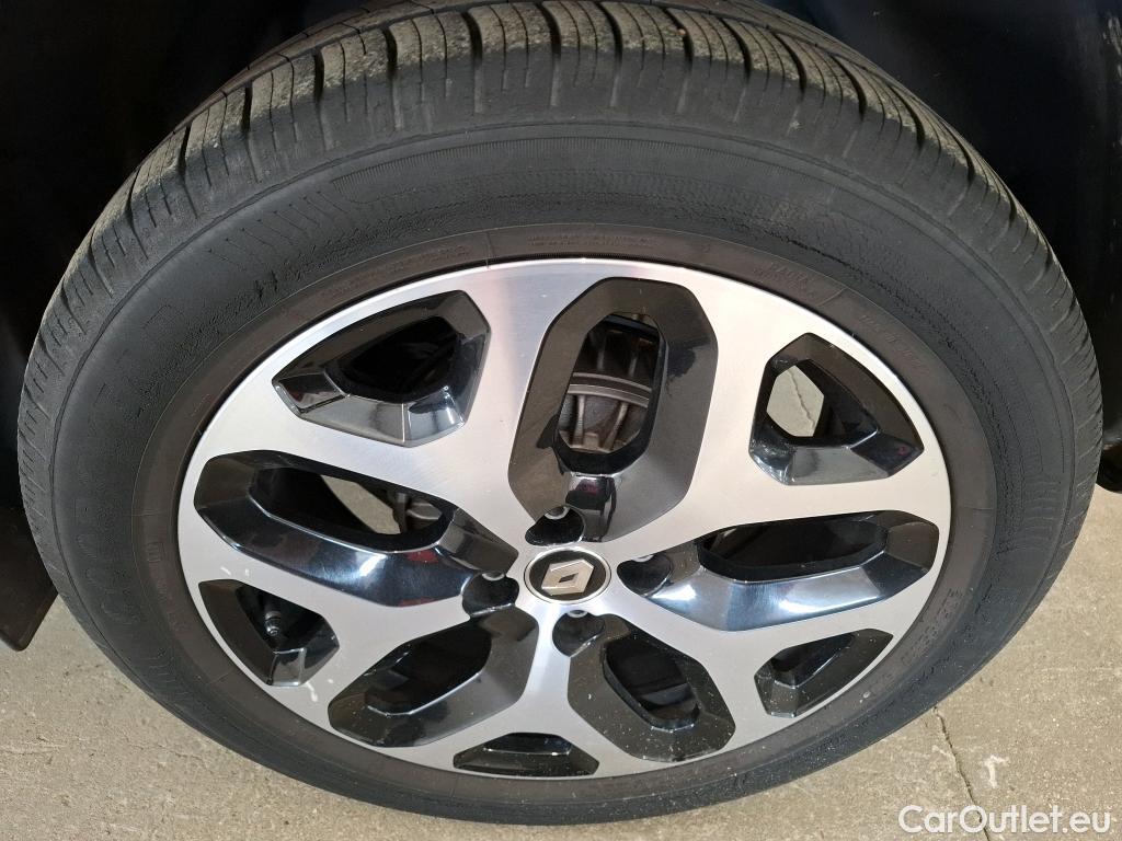  Renault  Captur RENAULT  / 2017 / 5P / Crossover Intens TCe 150 FAP #12