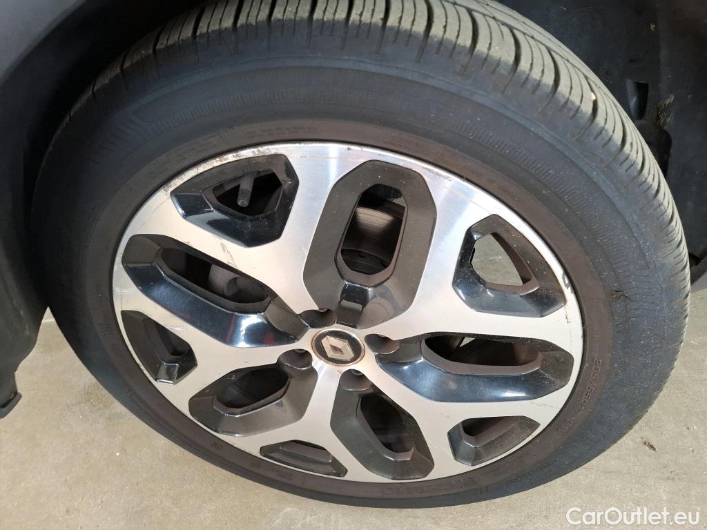  Renault  Captur RENAULT  / 2017 / 5P / Crossover Intens TCe 150 FAP #9