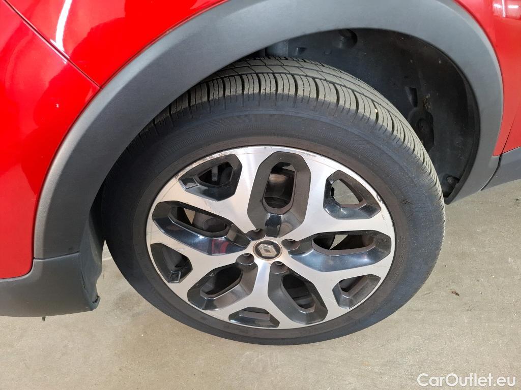  Renault  Captur RENAULT  / 2017 / 5P / Crossover Intens TCe 150 FAP #16