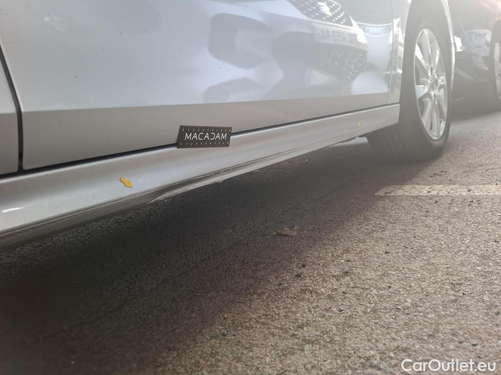 Opel  Corsa  F Edition 1.2 75CV BVM5 E6d #4