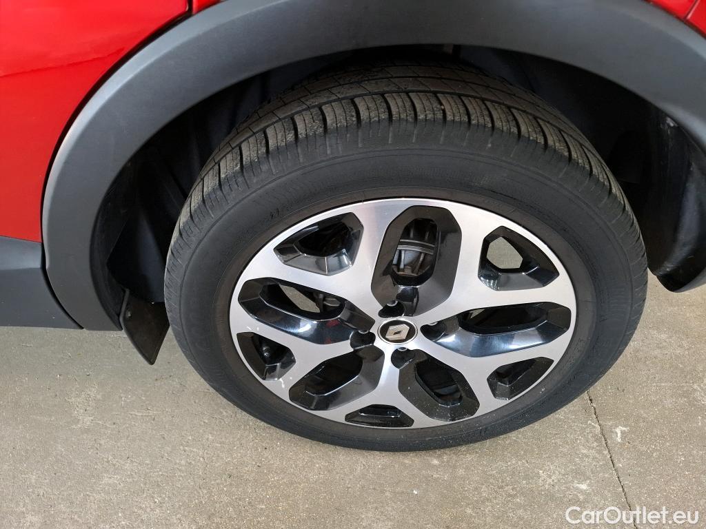  Renault  Captur RENAULT  / 2017 / 5P / Crossover Intens TCe 150 FAP #11