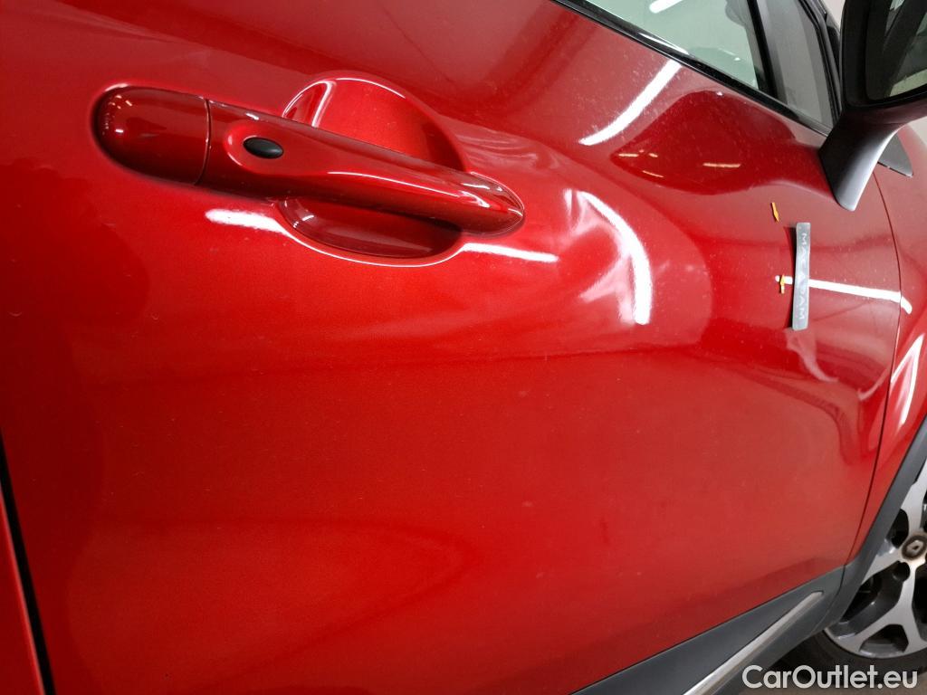  Renault  Captur RENAULT  / 2017 / 5P / Crossover Intens TCe 150 FAP #6