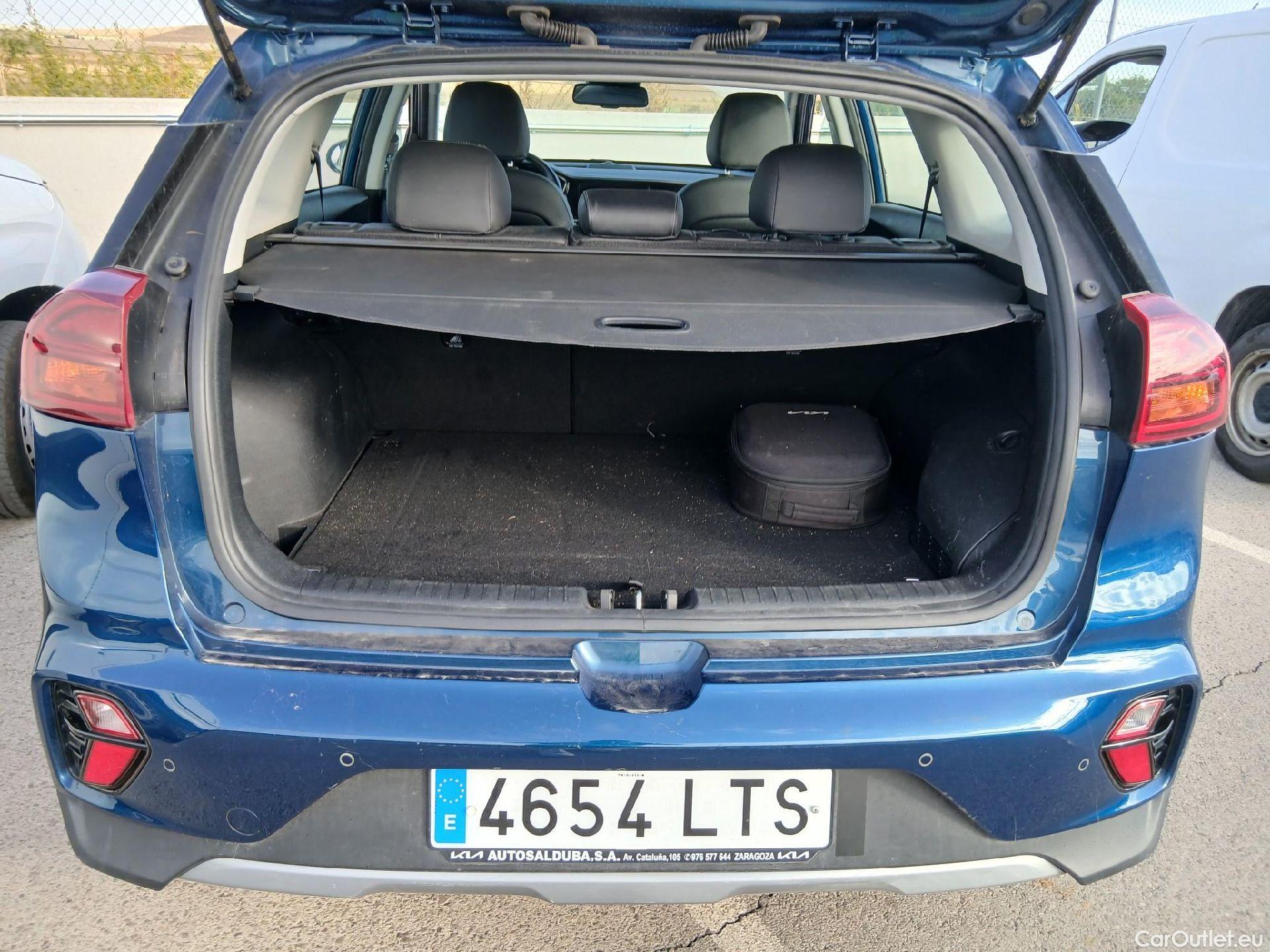 KIA  Niro KIA  / 2019 / 5P / crossover 1.6 GDi PHEV 104kW (141CV) Drive #8