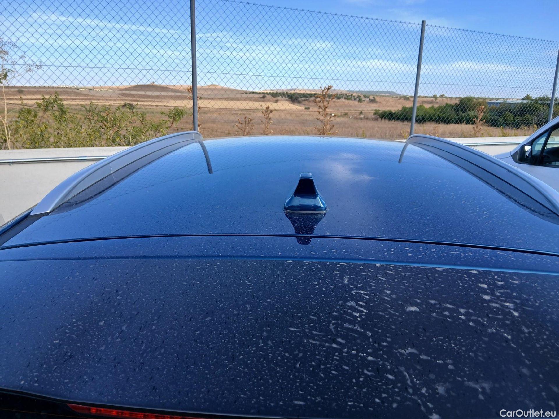 KIA  Niro KIA  / 2019 / 5P / crossover 1.6 GDi PHEV 104kW (141CV) Drive #9