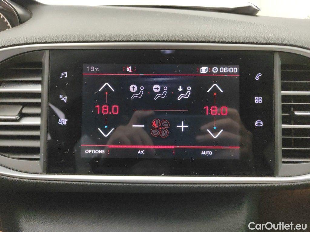 Peugeot  308 Peugeot  SW 1.5 BlueHDi 130 S&S EAT8 GT Pack 5d #24