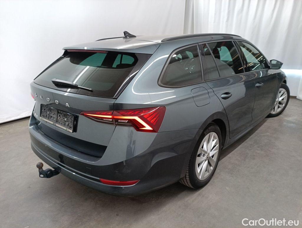 Skoda  Octavia Skoda  Combi 2.0 CRTDI 85kW DSG7 Clever+ 5d #2