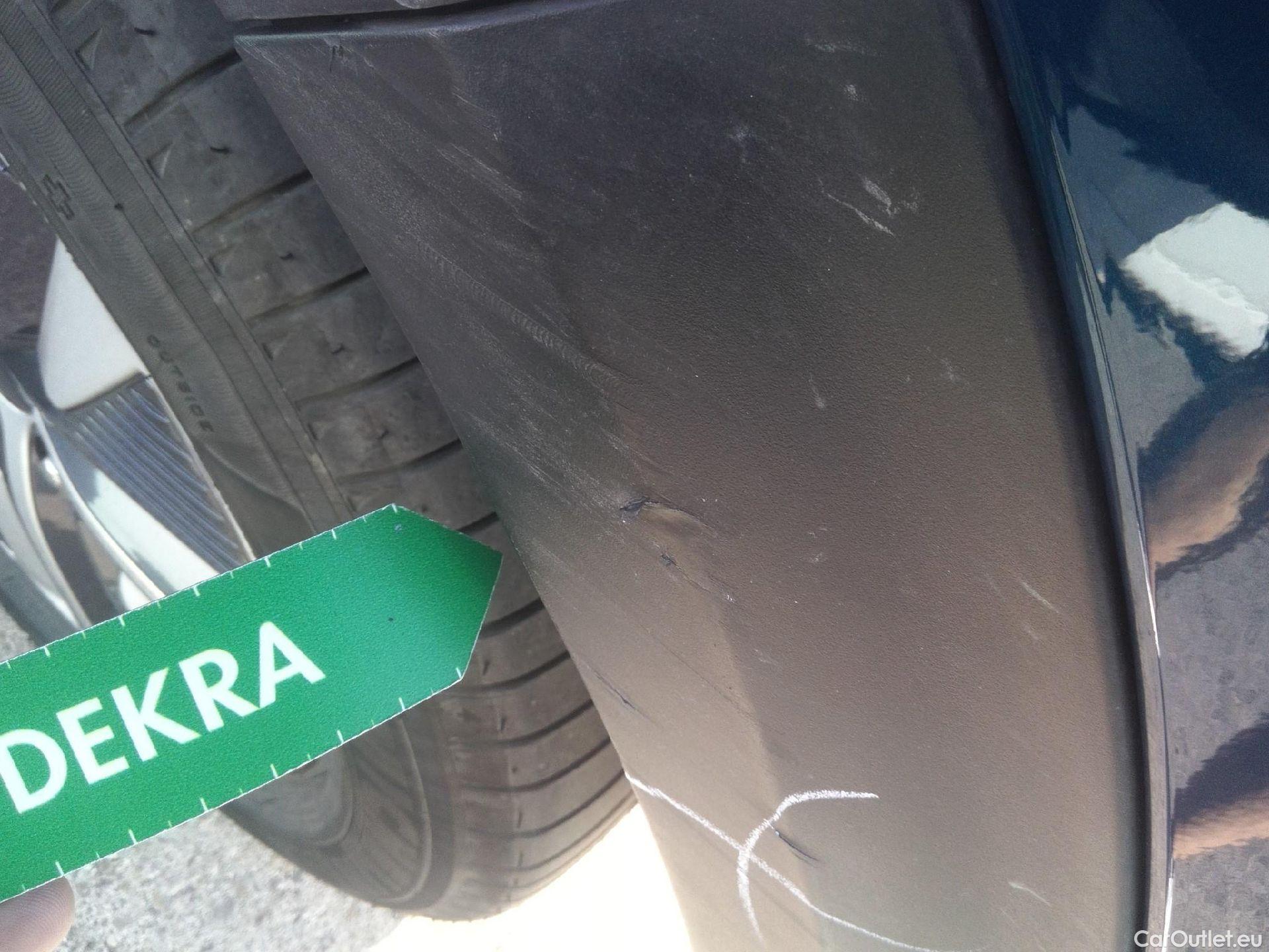 KIA  Niro KIA  / 2019 / 5P / crossover 1.6 GDi PHEV 104kW (141CV) Drive #18