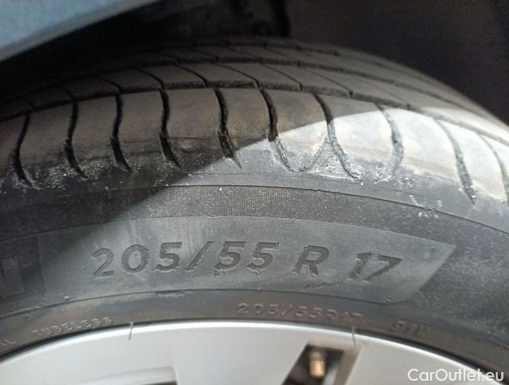 Skoda  Octavia Skoda  Combi 2.0 CRTDI 85kW DSG7 Clever+ 5d #89