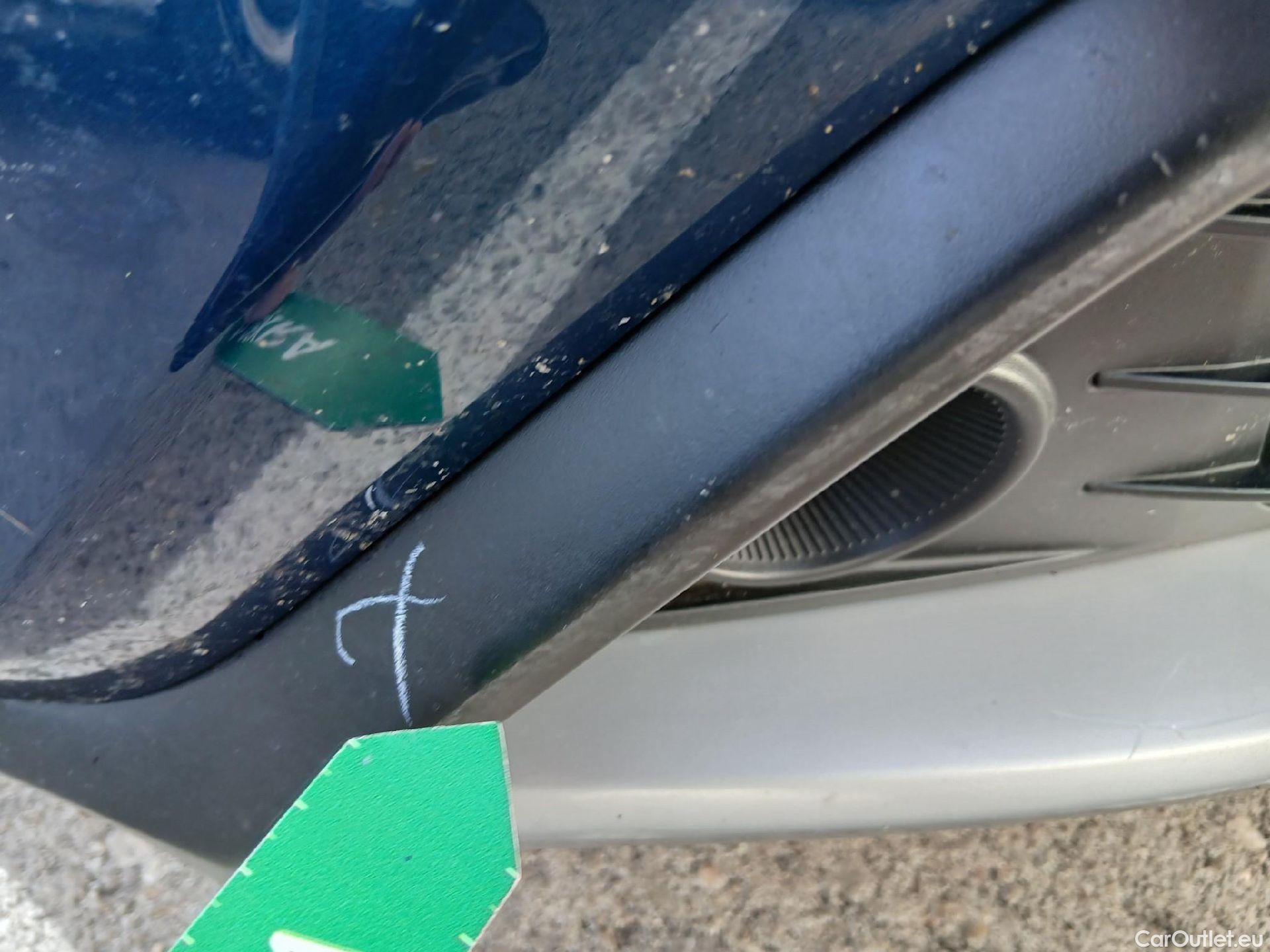 KIA  Niro KIA  / 2019 / 5P / crossover 1.6 GDi PHEV 104kW (141CV) Drive #8