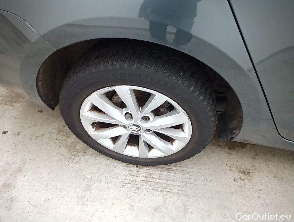 Skoda  Octavia Skoda  Combi 2.0 CRTDI GreenTec 110kW DSG7 Ambition 5d #54