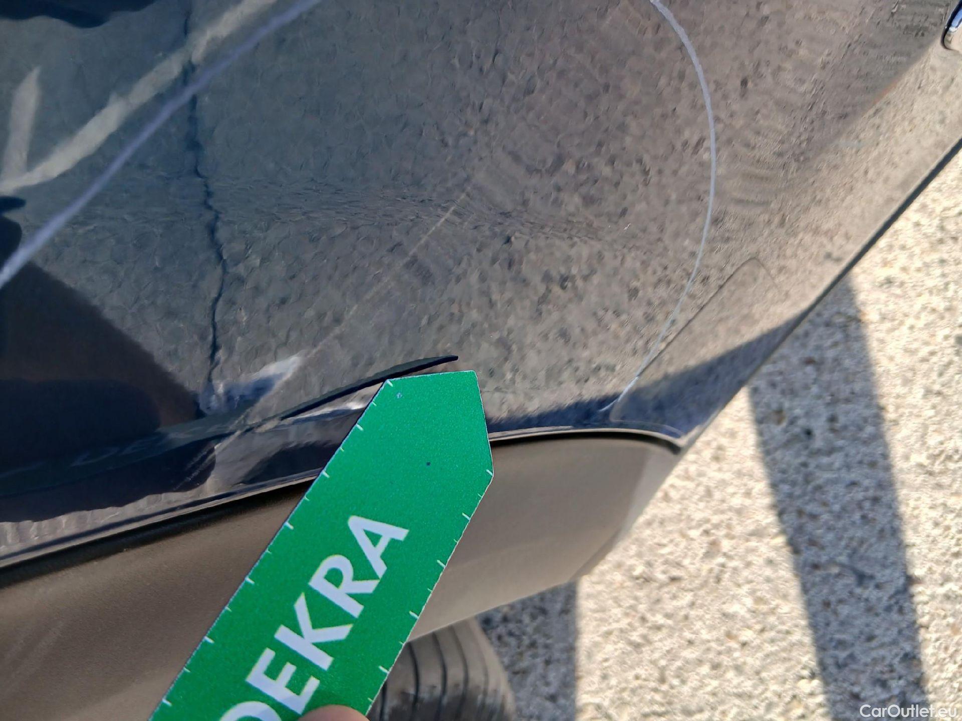 KIA  Niro KIA  / 2019 / 5P / crossover 1.6 GDi PHEV 104kW (141CV) Drive #25