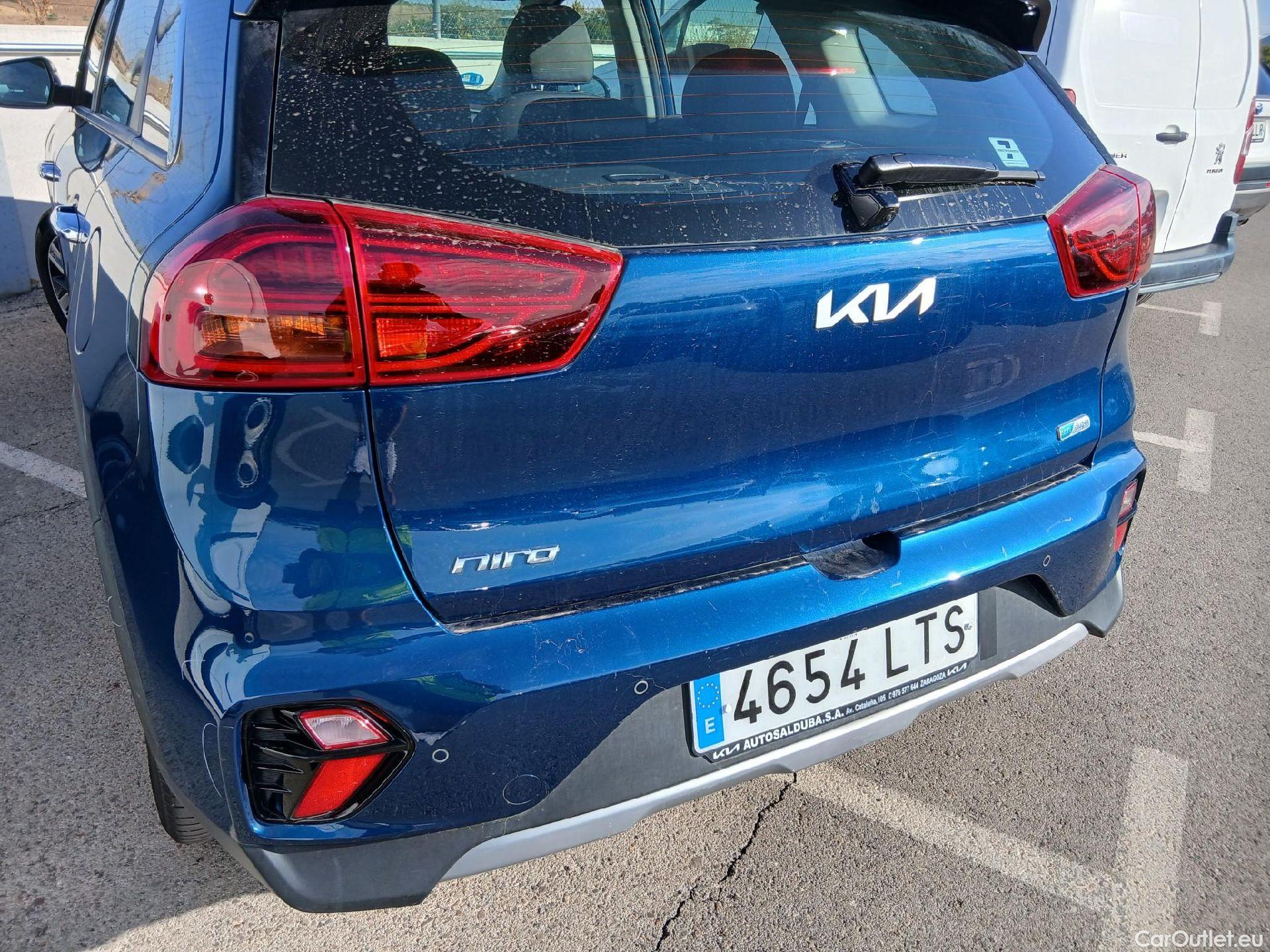 KIA  Niro KIA  / 2019 / 5P / crossover 1.6 GDi PHEV 104kW (141CV) Drive #19