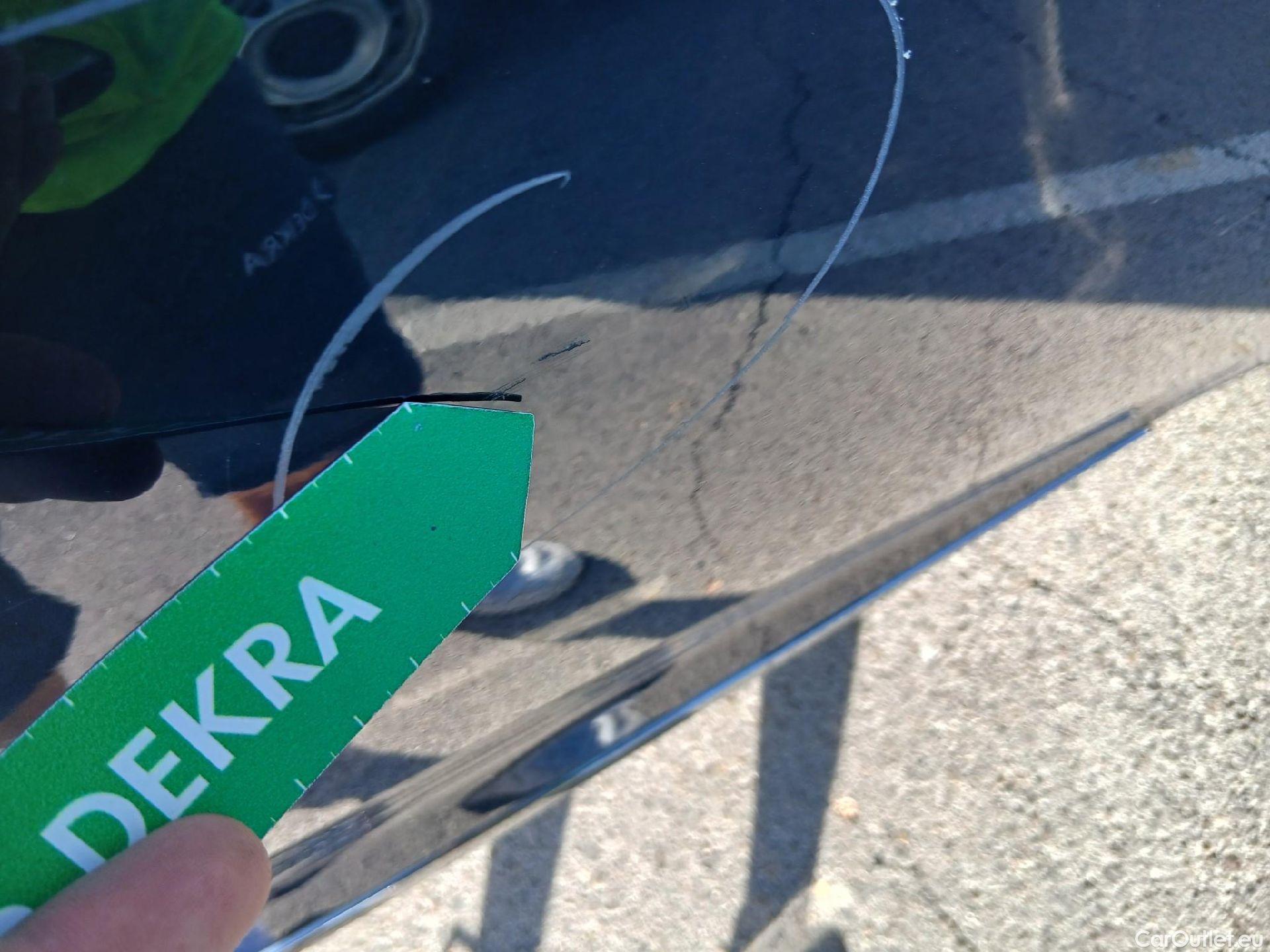 KIA  Niro KIA  / 2019 / 5P / crossover 1.6 GDi PHEV 104kW (141CV) Drive #28