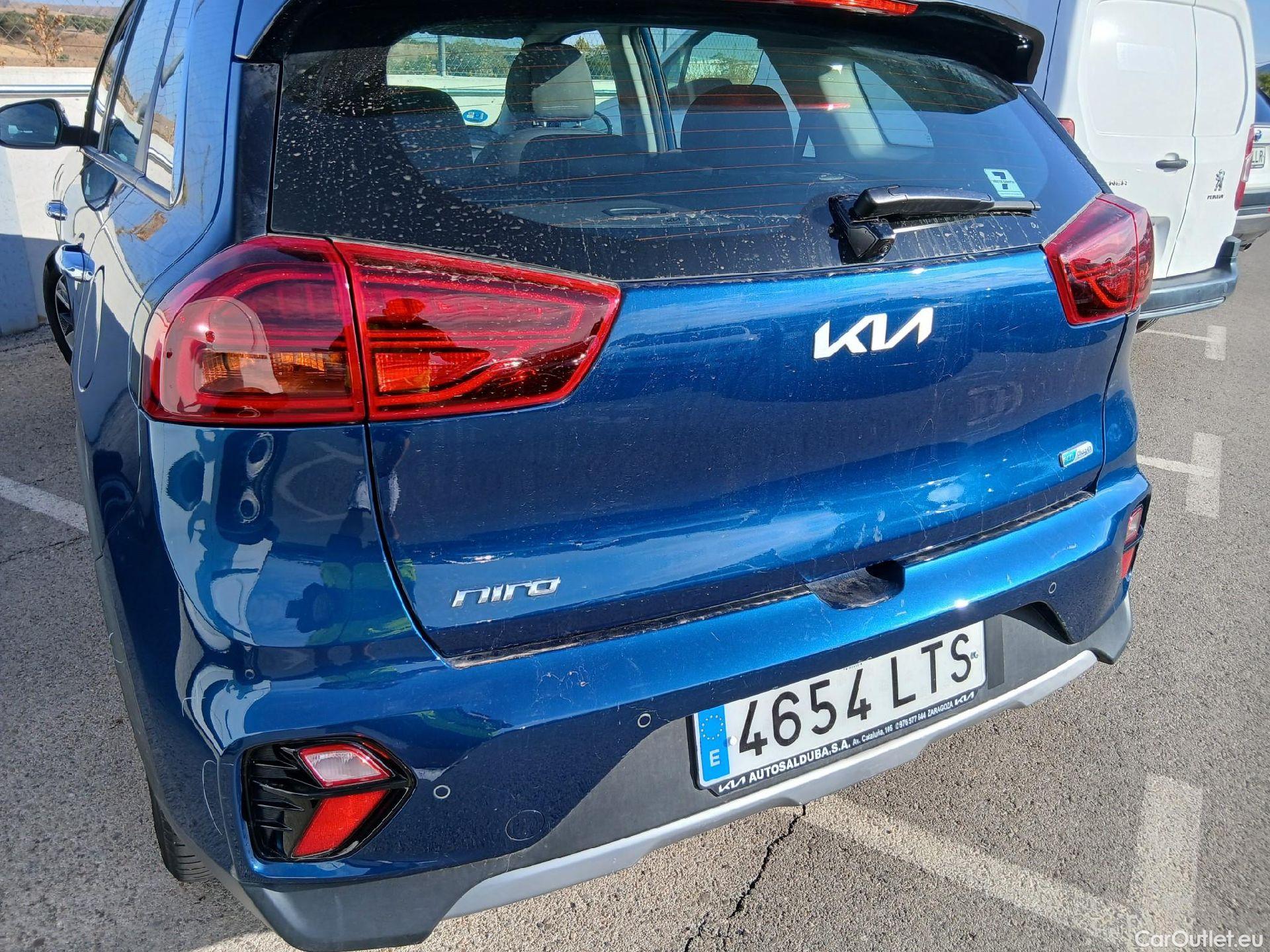 KIA  Niro KIA  / 2019 / 5P / crossover 1.6 GDi PHEV 104kW (141CV) Drive #22