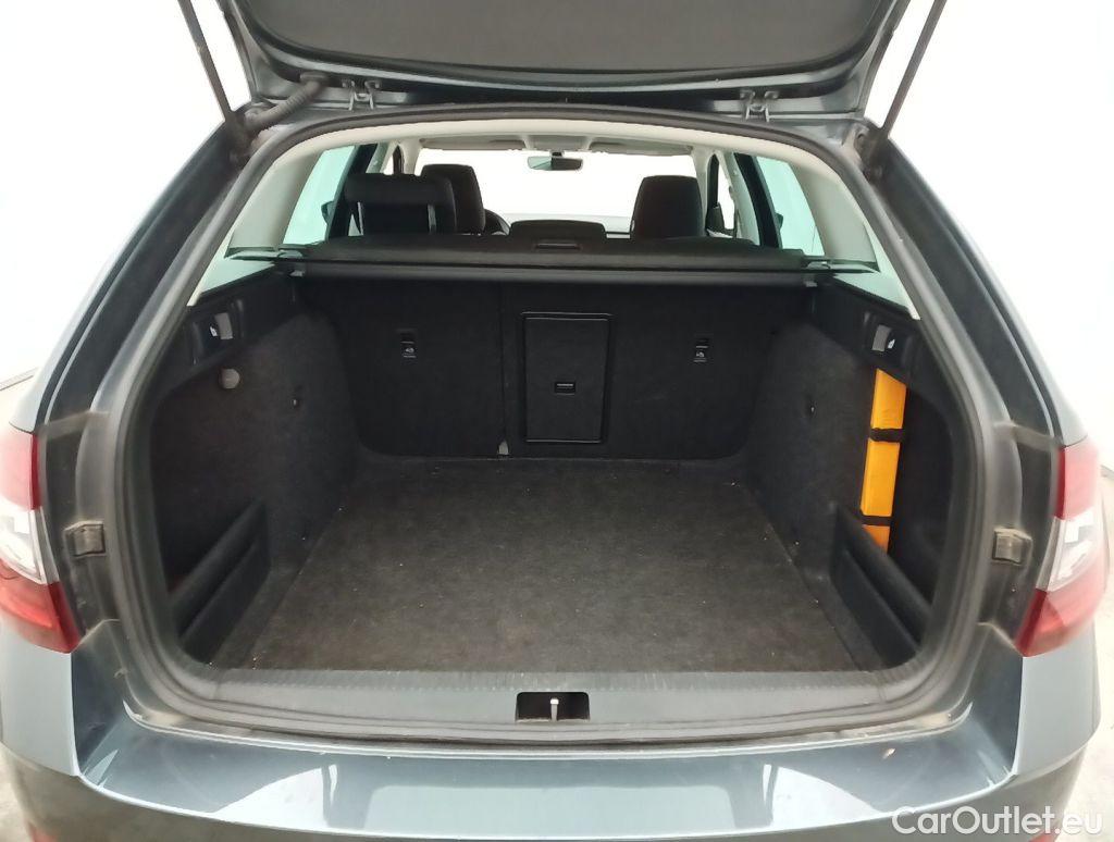 Skoda  Octavia Skoda  Combi 2.0 CRTDI GreenTec 110kW DSG7 Ambition 5d #14