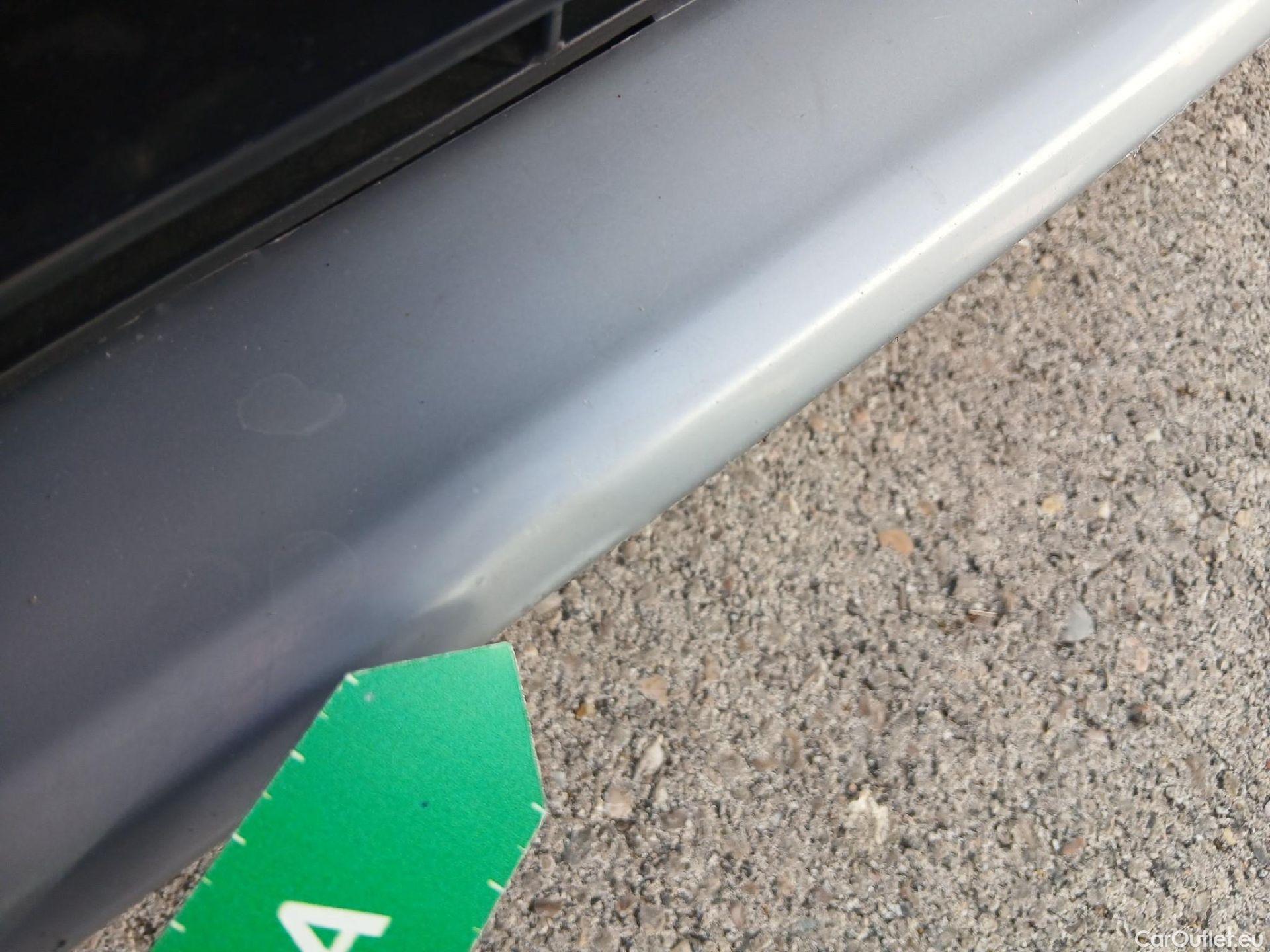 KIA  Niro KIA  / 2019 / 5P / crossover 1.6 GDi PHEV 104kW (141CV) Drive #7