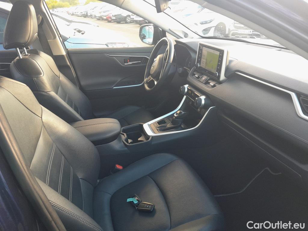 Toyota  RAV4 TOYOTA  / 2018 / 5P / todoterreno 2.5l 220H Luxury #6