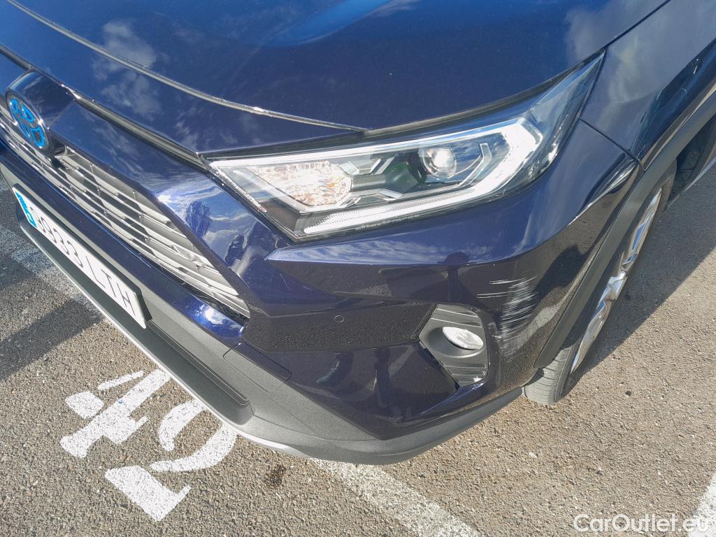 Toyota  RAV4 TOYOTA  / 2018 / 5P / todoterreno 2.5l 220H Luxury #17