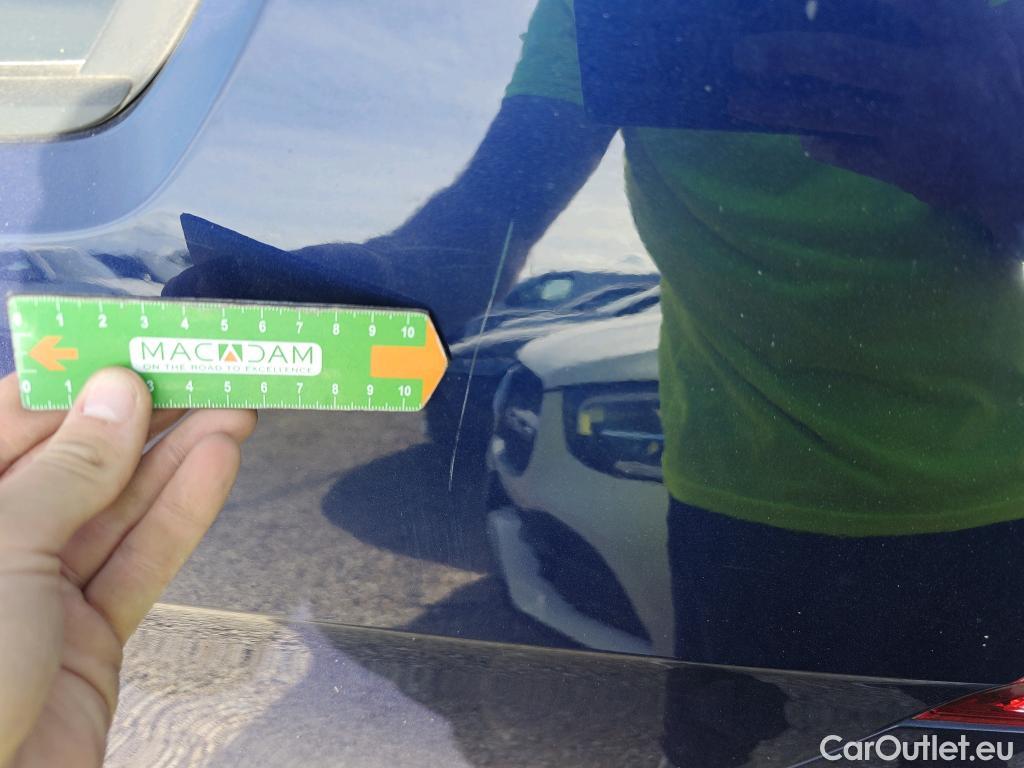  Volkswagen  Golf  VOLKSWAGEN / 2016 / 5P / familiar Last Edition 1.5 TSI 96kW(130CV) Variant #3