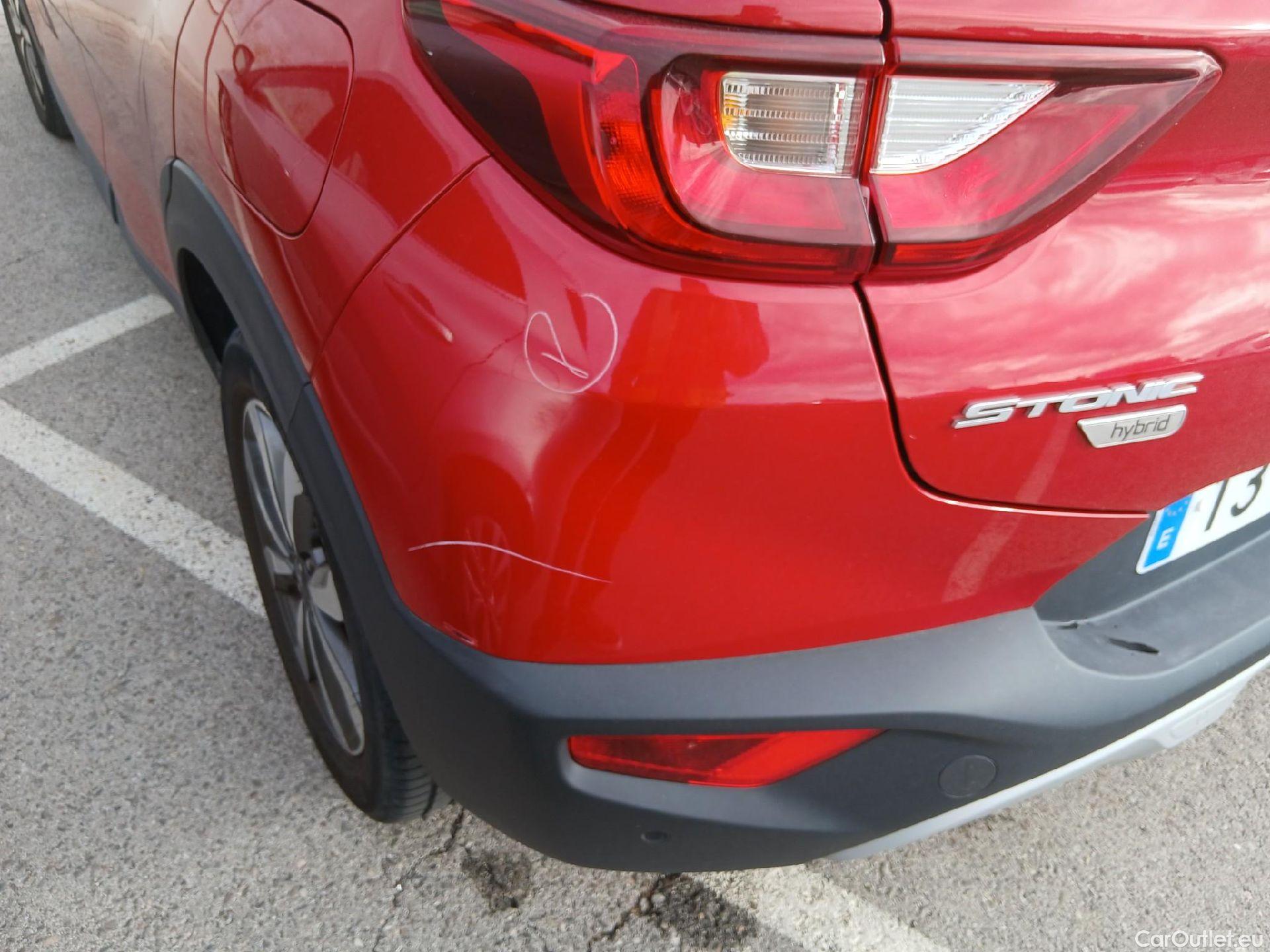  KIA  STONIC KIA  / 2017 / 5P / todoterreno 1.0 T-GDi 74kW (100CV) MHEV iMT Drive #11