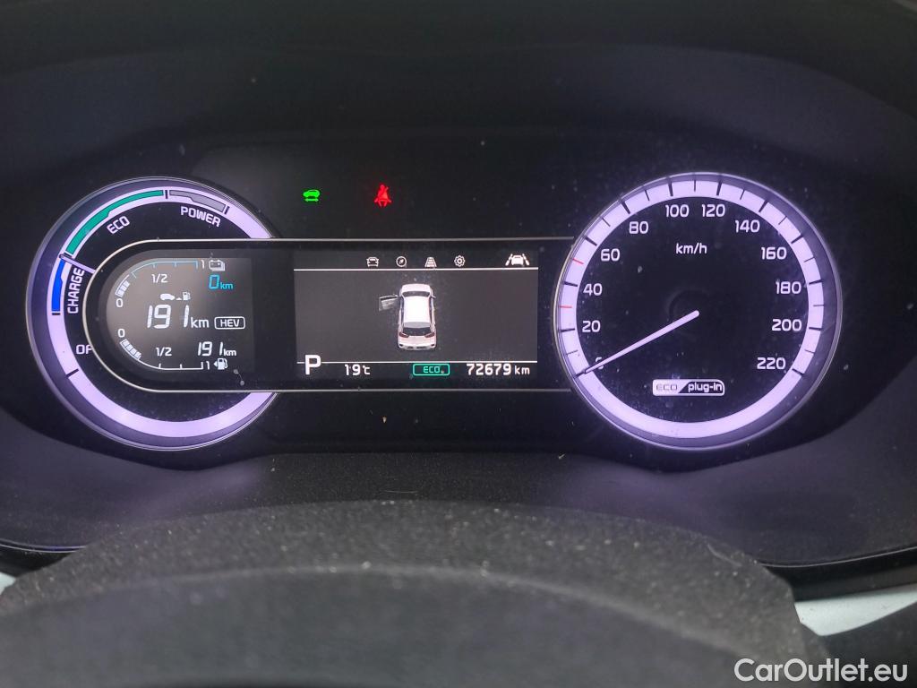 KIA  Niro KIA  / 2019 / 5P / crossover 1.6 GDi PHEV 104kW (141CV) Drive #4