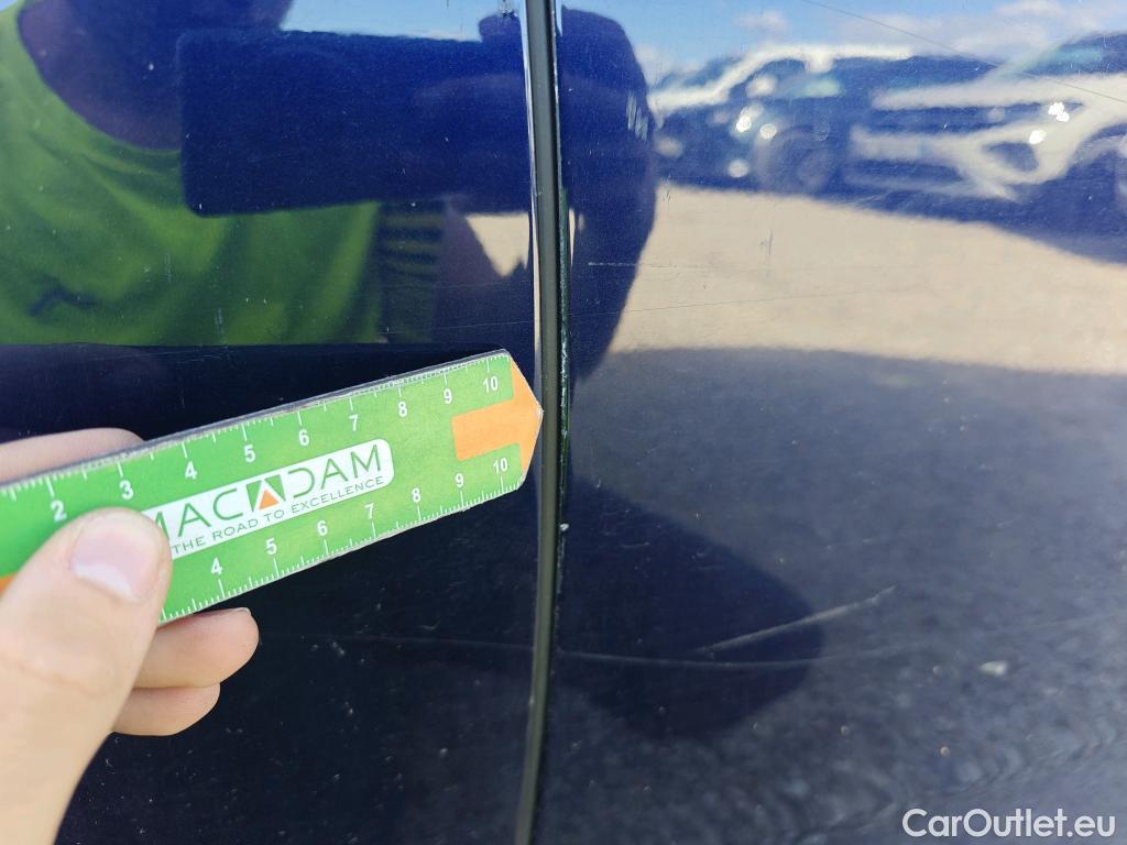  Volkswagen  Golf  VOLKSWAGEN / 2016 / 5P / familiar Last Edition 1.5 TSI 96kW(130CV) Variant #6