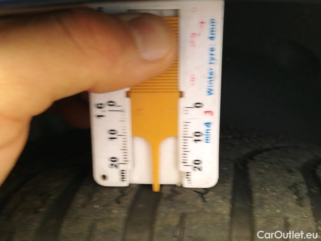 Volkswagen  Golf  VOLKSWAGEN / 2016 / 5P / familiar Last Edition 1.5 TSI 96kW(130CV) Variant #20