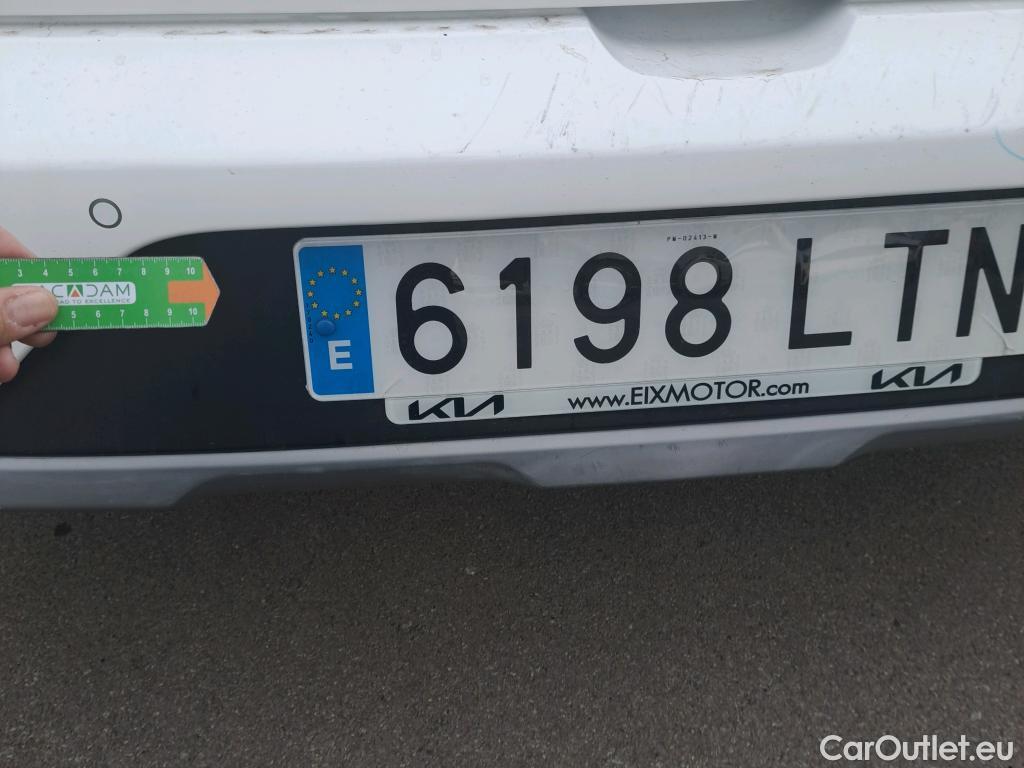 KIA  Niro KIA  / 2019 / 5P / crossover 1.6 GDi PHEV 104kW (141CV) Drive #37