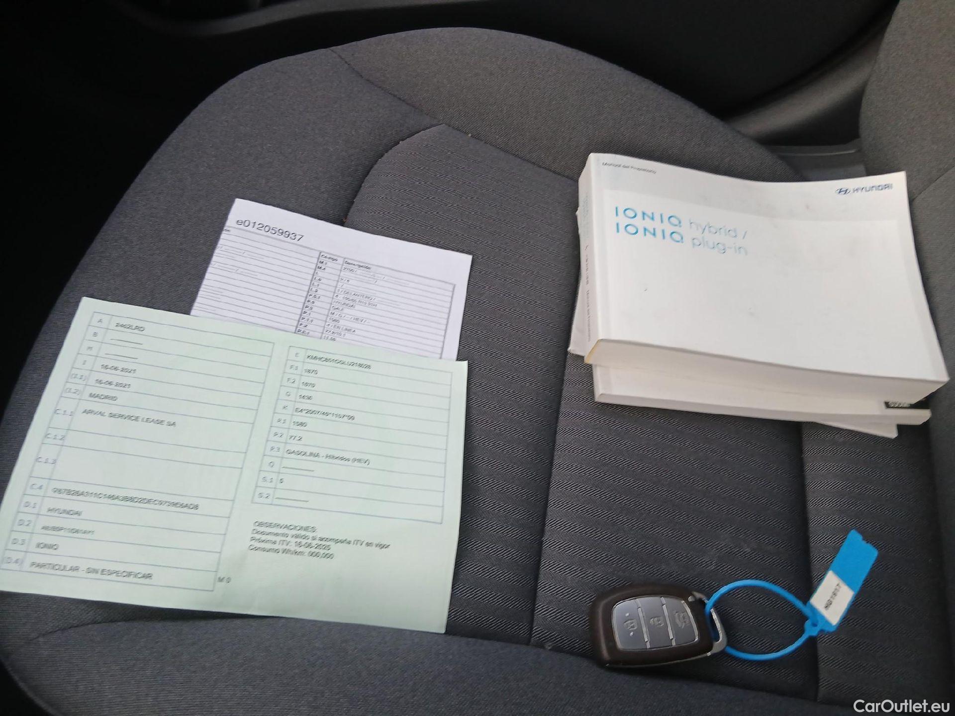 Hyundai   Ioniq HYUNDAI / 2019 / 5P / berlina con portón 1.6 GDI HEV Tecno DCT #5