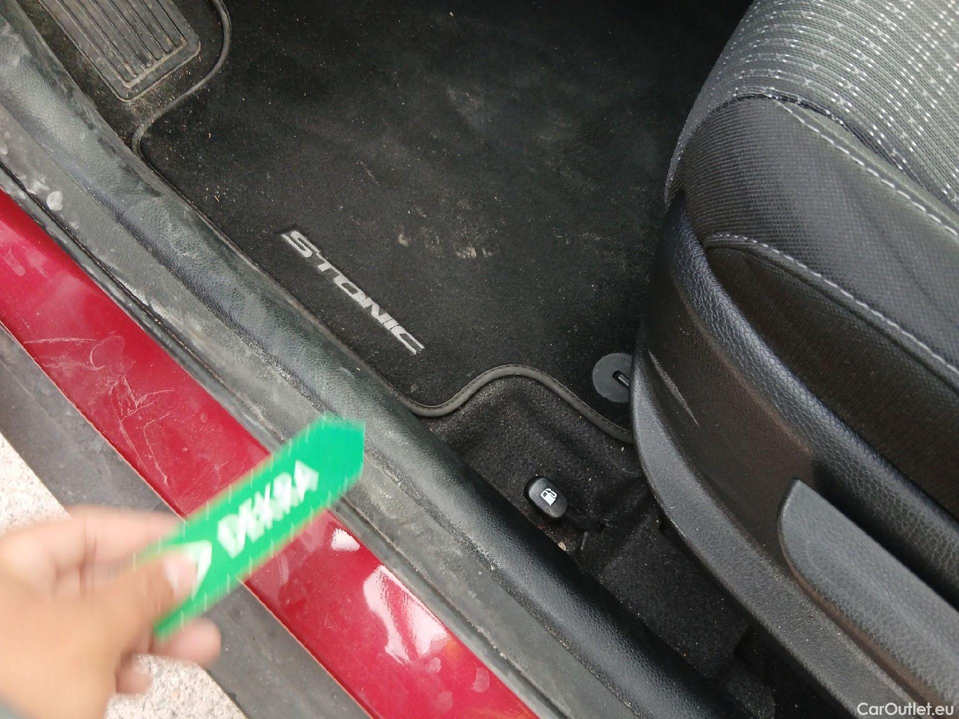  KIA  STONIC KIA  / 2017 / 5P / todoterreno 1.0 T-GDi 74kW (100CV) MHEV iMT Drive #2