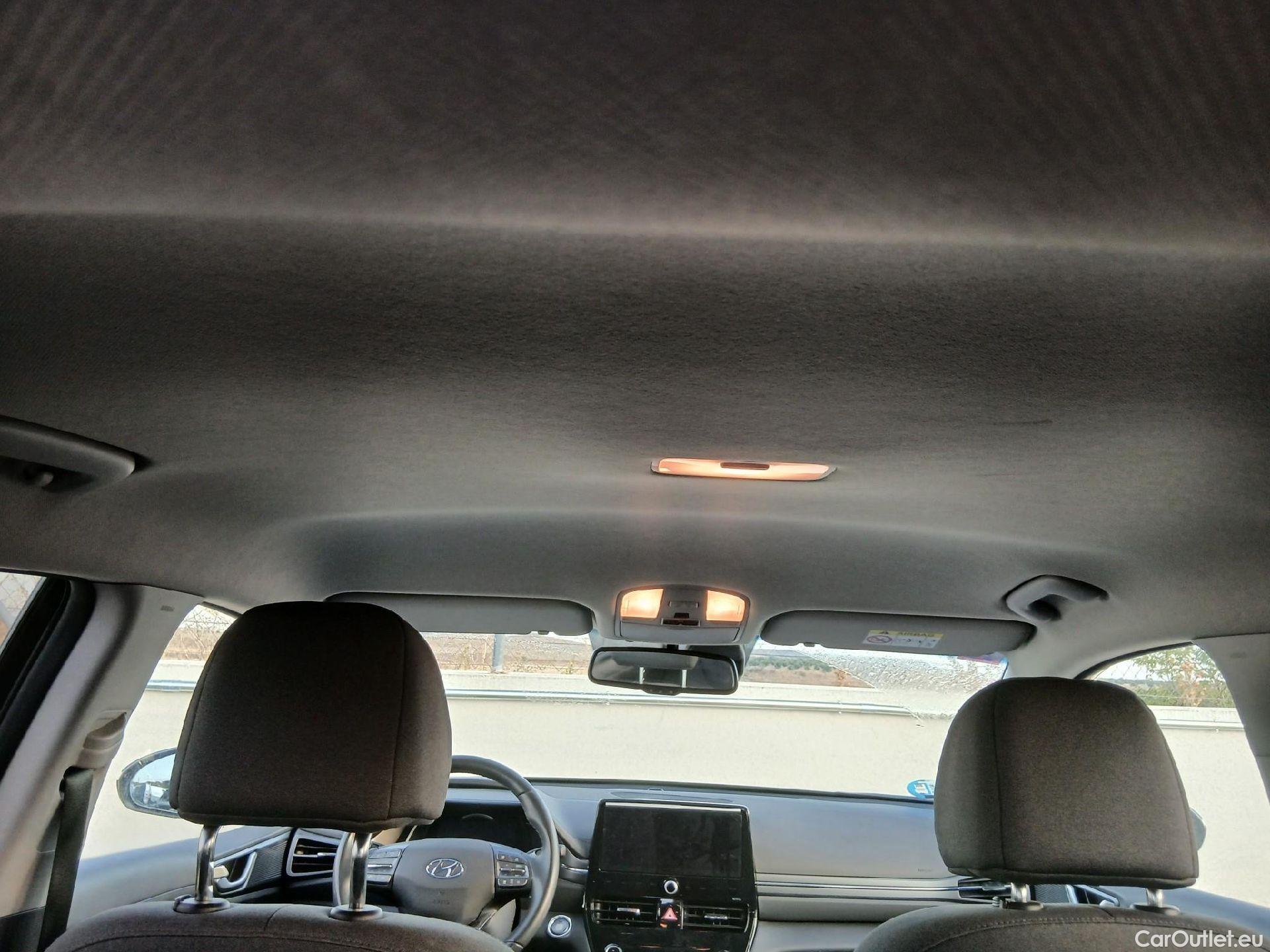 Hyundai   Ioniq HYUNDAI / 2019 / 5P / berlina con portón 1.6 GDI HEV Tecno DCT #10