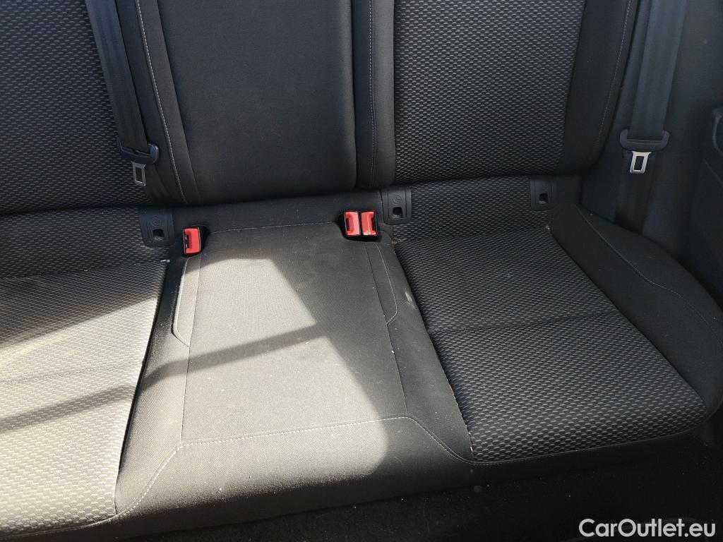  Volkswagen  Golf  VOLKSWAGEN / 2016 / 5P / familiar Last Edition 1.5 TSI 96kW(130CV) Variant #21