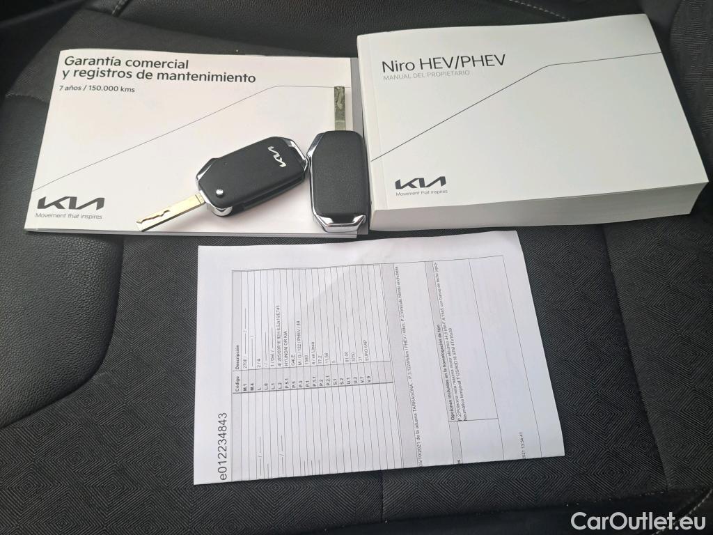 KIA  Niro KIA  / 2019 / 5P / crossover 1.6 GDi PHEV 104kW (141CV) Drive #9